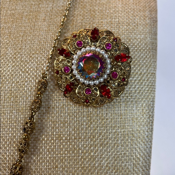 Western Germany Gold, Red Crystal, Pearl Necklace, Brooch, and Earrings - Picture 8 of 12